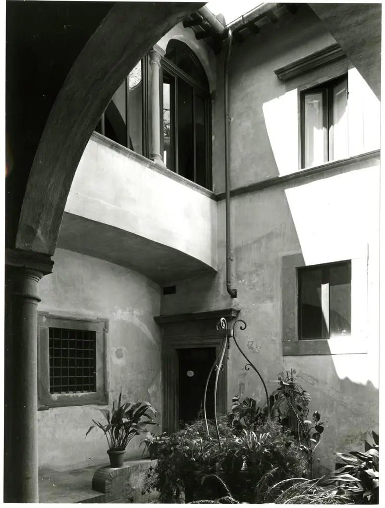 Universit&agrave; di Pisa. Dipartimento di Storia delle Arti , San Miniato - Cortile del palazzo Piccolo