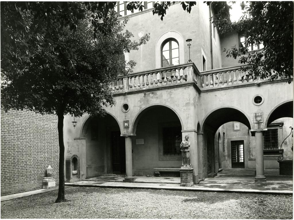 Università di Pisa. Dipartimento di Storia delle Arti , Anonimo - sec. XVIII - Cortile di palazzo