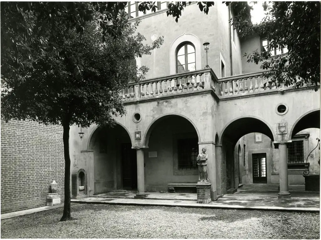 Anonimo sec. XVIII , Cortile di palazzo