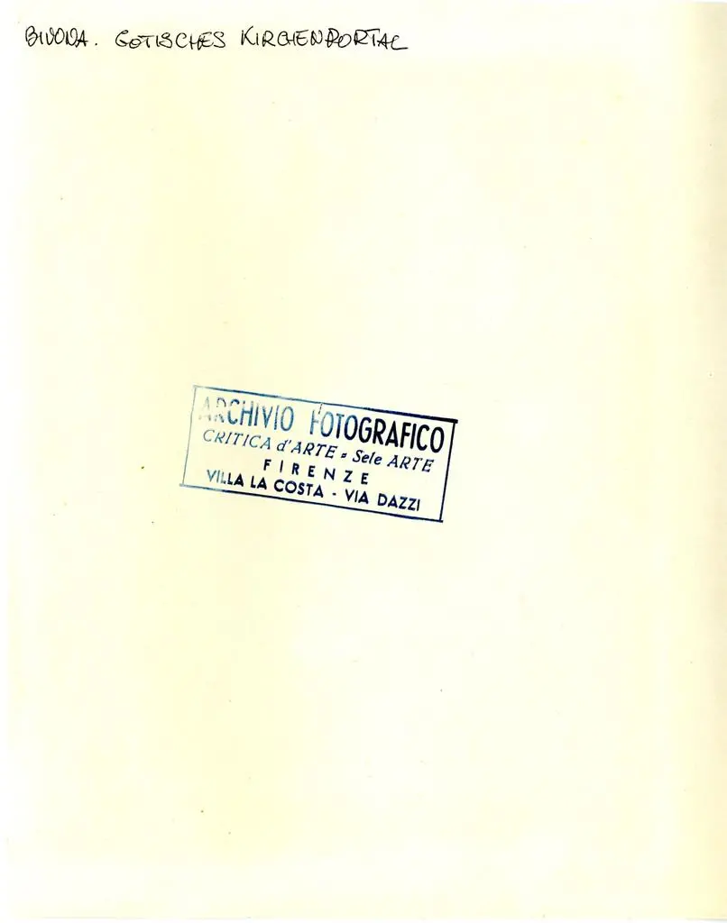 Anonimo , Bivona. Gotisches kirchenportal