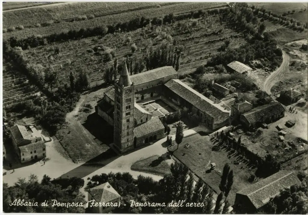 Anonimo , Abbazia di Pomposa (Ferrara) - Panorama dall'aereo