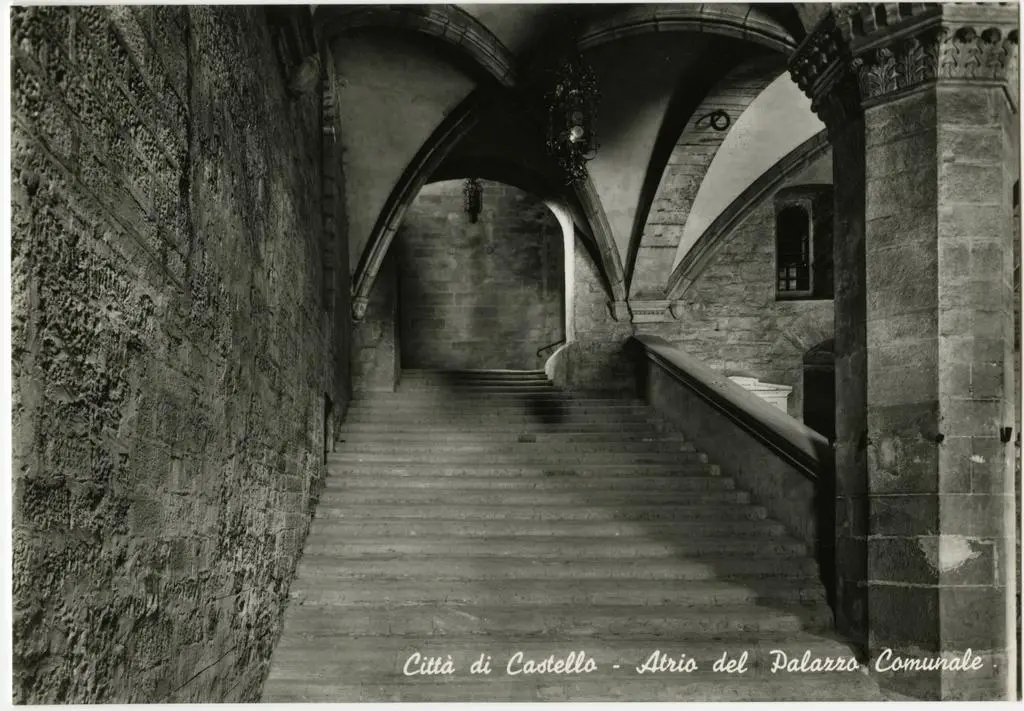 Fotocelere Torino , Citt&agrave; di Castello - Atrio del Palazzo Comunale