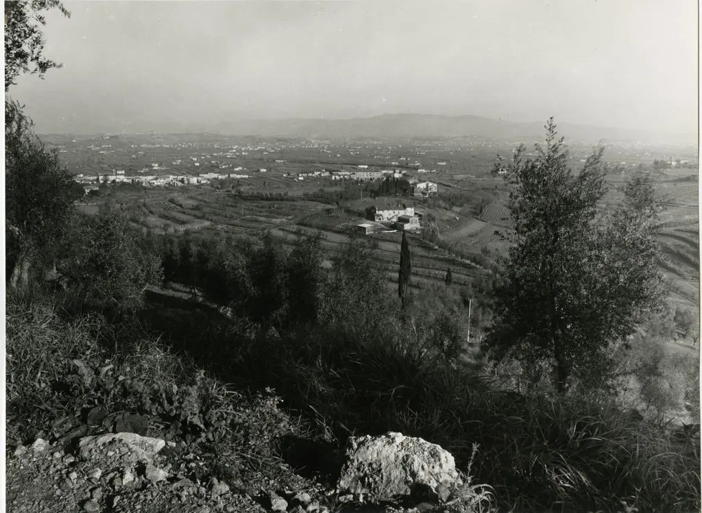 Universit&agrave; di Pisa. Dipartimento di Storia delle Arti , Anonimo - sec. XX - Veduta della valle