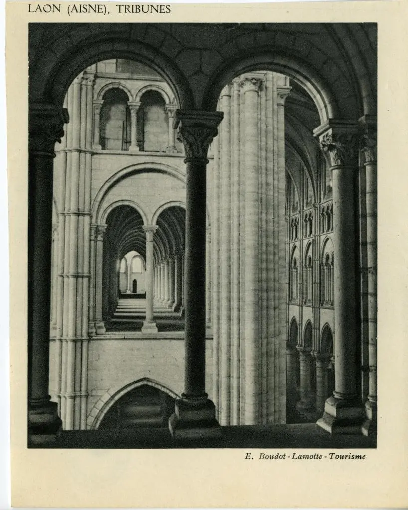 Anonimo sec. XII/ XIII , Interno di una chiesa