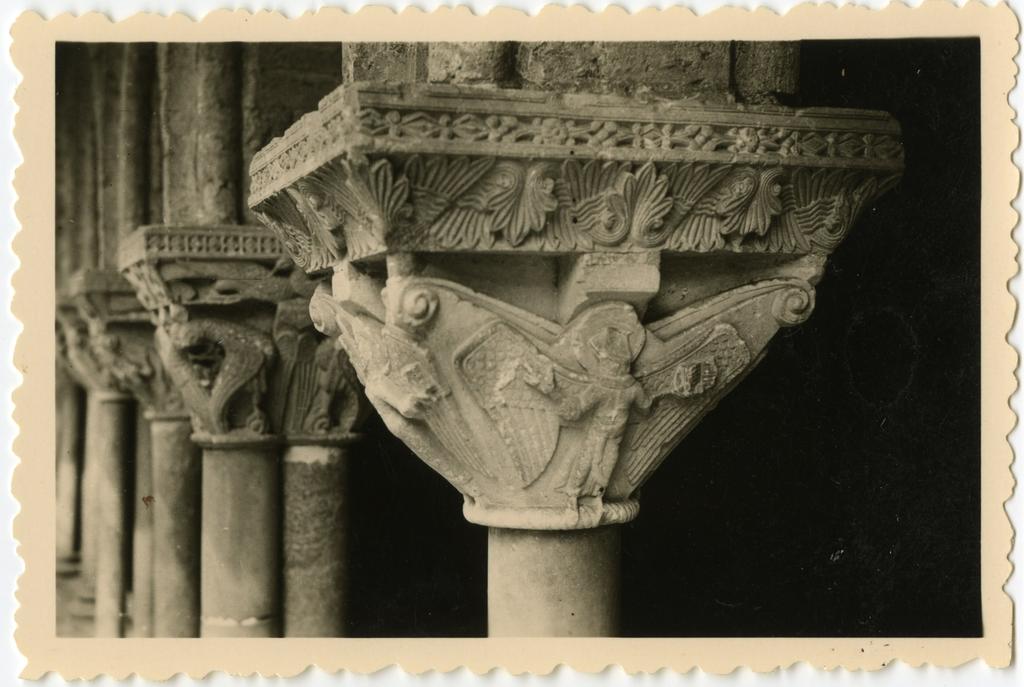 Anonimo francese , Motivi decorativi fitomorfi, Arcangeli