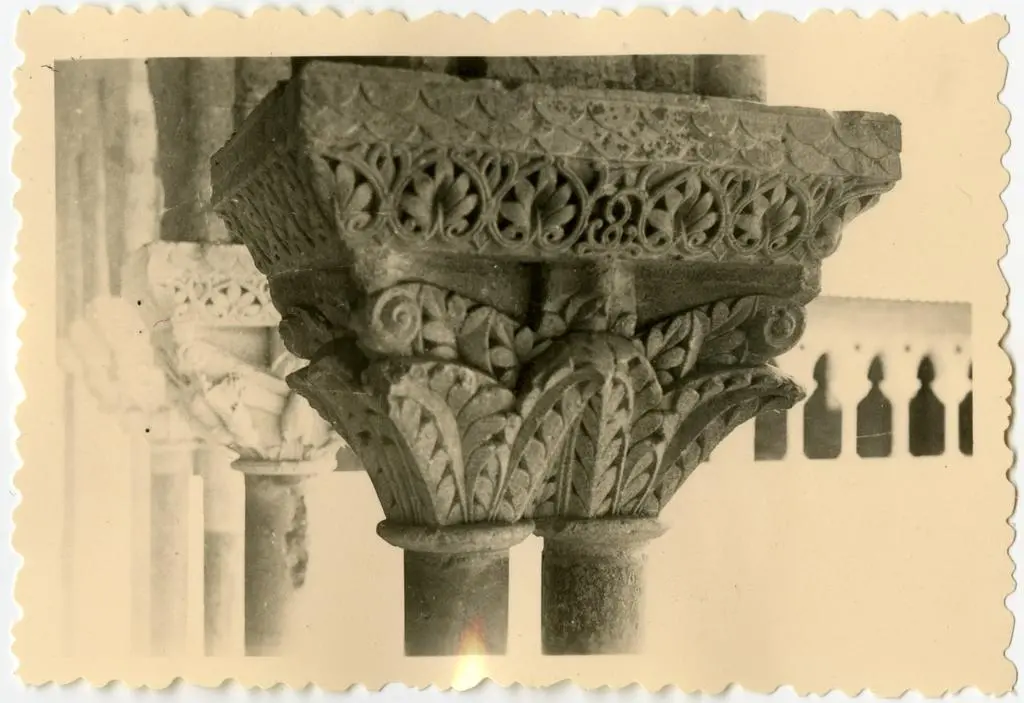 Anonimo francese , Motivi decorativi a girali vegetali, Motivo decorativo fitomorfo con foglie d'acanto