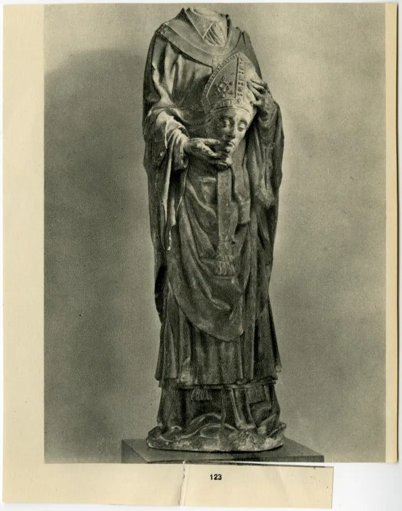 Anonimo , 120. Masque d'homme, ayant appartenu a une statue gisante, seconde moiti&eacute; du XIVe si&egrave;cle (H. 0 m. 24).