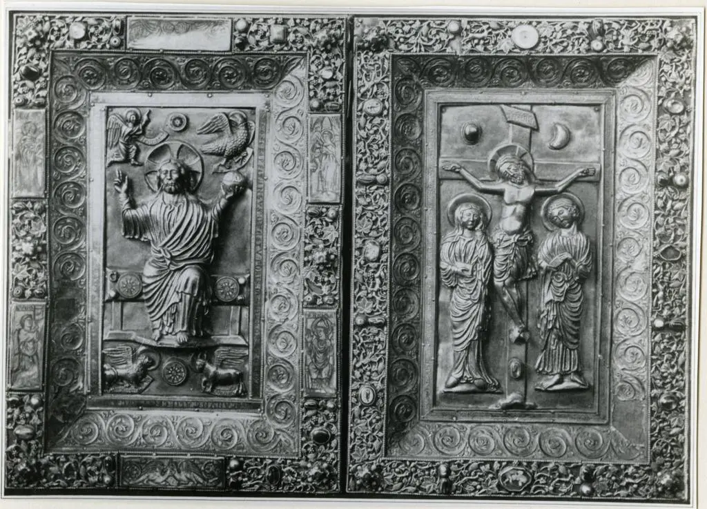 Hugo d'Oignies (P) , Cristo Pantocratore con i simboli degli Evangelisti, Cristo crocifisso con la Madonna addolorata, san Giovanni Evangelista