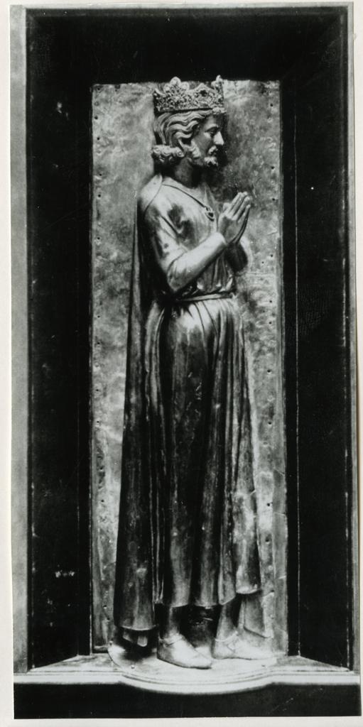 Anonimo , Le Roi de Bourges - Haut relief en argent dorè (Collection de M. Georges Hoentschell)