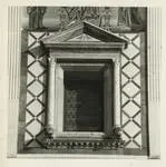 Anonimo , Anonimo sec. XIII - Leone stiloforo; Finta cornice architettonica con motivi decorativi