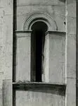 Universit&agrave; di Pisa. Dipartimento di Storia delle Arti , Lucca (dintorni) - Chiesa di S. Andrea di Gattaiola. Monofora abside