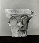 Universit&agrave; di Pisa. Dipartimento di Storia delle Arti , Badia di Cantignano: capitellino conservato nella canonica