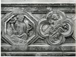 Università di Pisa. Dipartimento di Storia delle Arti , dettaglio architrave del portale