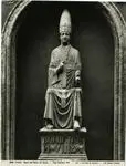 Alinari, Fratelli , Arnolfo di Cambio, 1296-ante 1300: Bonifacio VIII, statua in marmo per la facciata del duomo. Firenze, Museo dell'Opera del duomo., Firenze. Museo dell'Opera del Duomo - Papa Bonifacio VIII - (attr. a Arnolfo di Cambio)