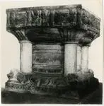 Anonimo sec. XI , Grifi e leoni