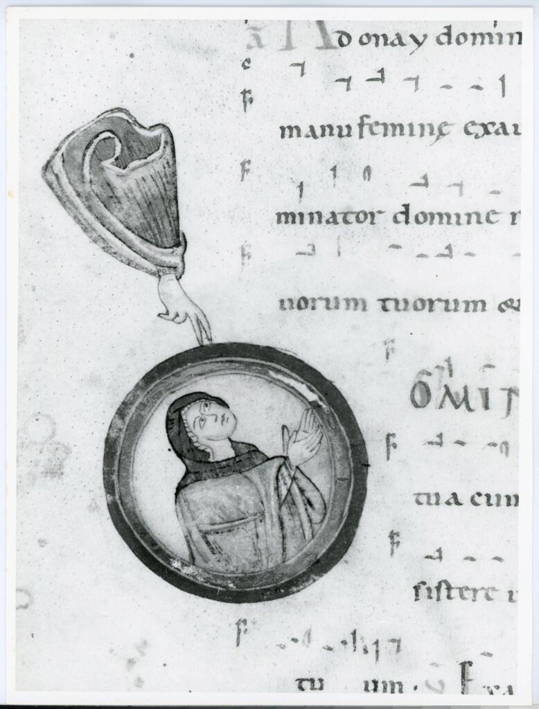 Anonimo italiano sec. XII , Iniziale D, Iniziale figurata, Iniziale abitata, Figura femminile con velo