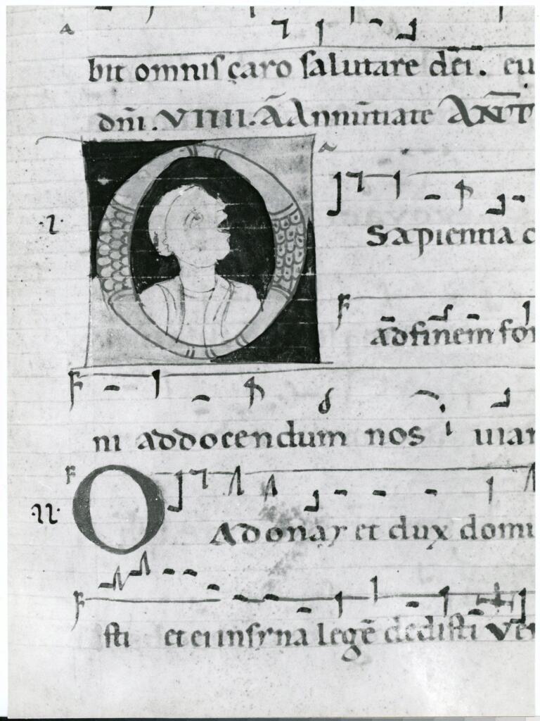 Anonimo italiano sec. XII , Iniziale O, Iniziale abitata, Figura maschile di profilo a mezzo busto