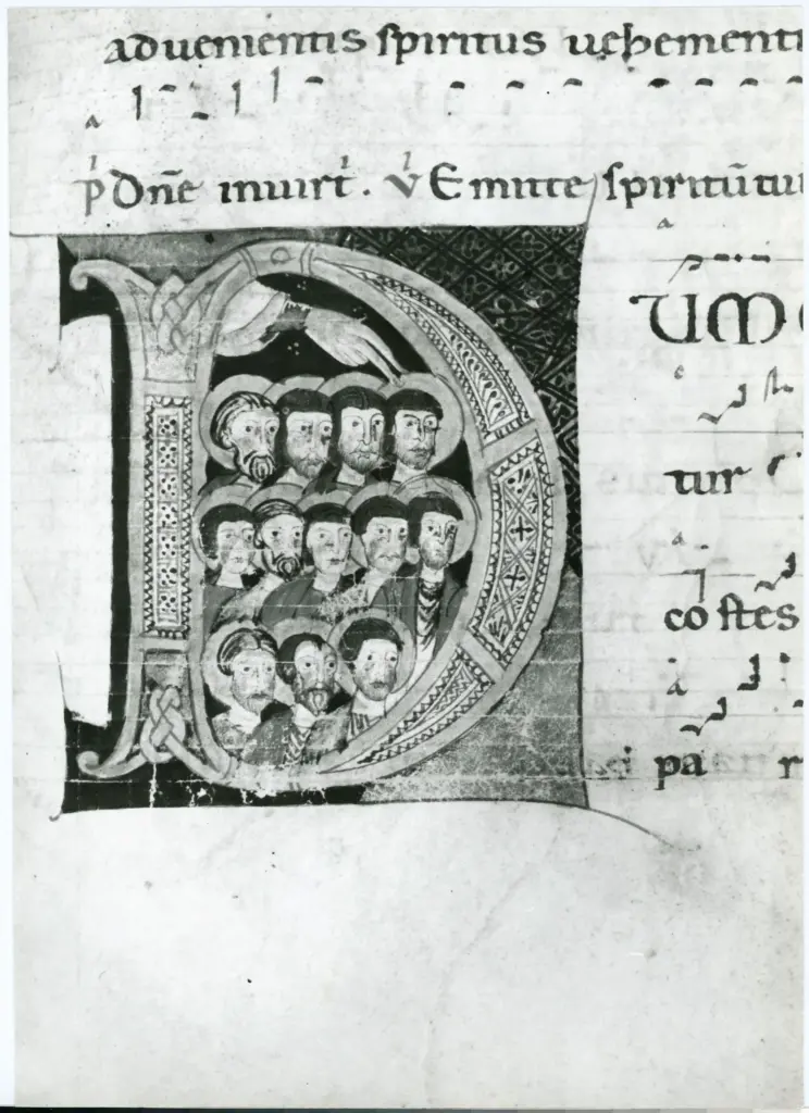 Anonimo italiano sec. XII , Iniziale D, Iniziale abitata, Pentecoste, Dextera Domini, Dodici apostoli, Motivo decorativo con losanga e motivi geometrici, Intreccio