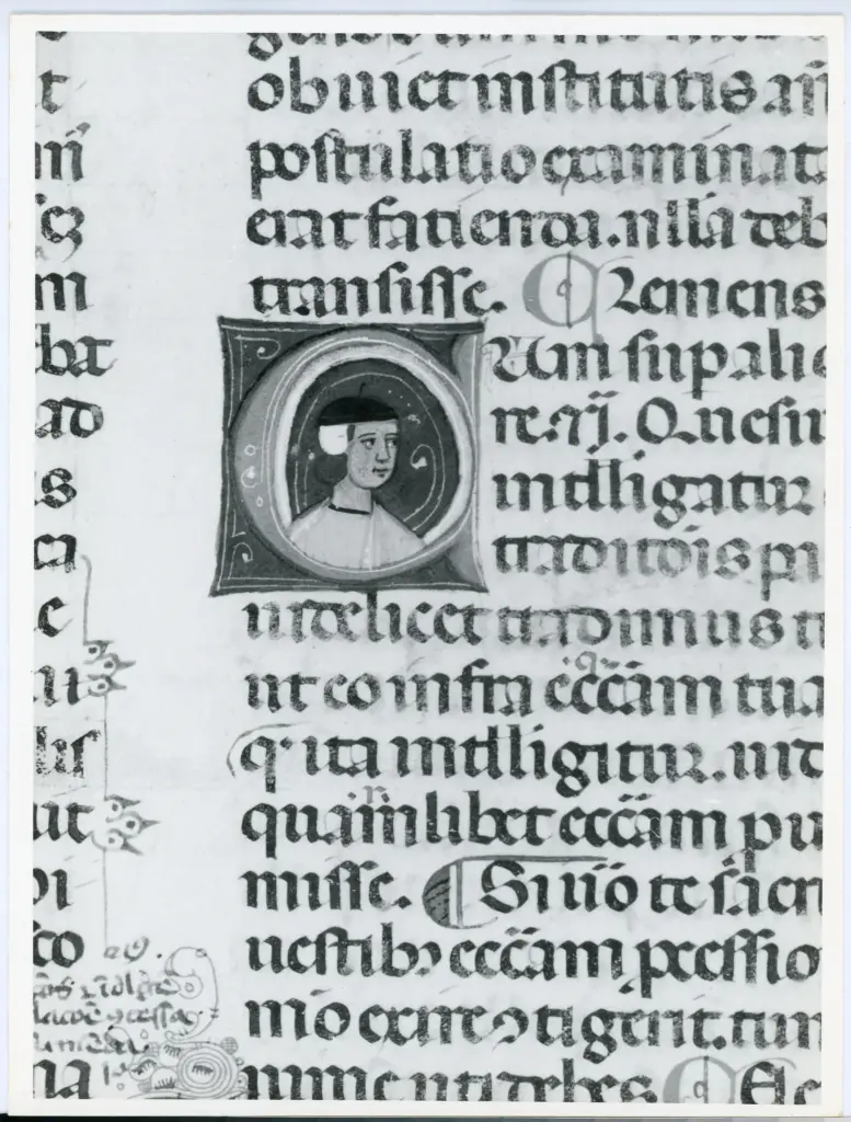 Anonimo italiano sec. XIII/XIV , Iniziale C, Iniziale abitata, Ritratto di giovane uomo con cappello