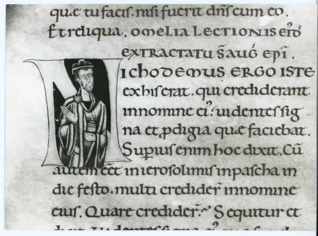 Gabinetto Fotografico della Soprintendenza Speciale per il Patrimonio Storico, Artistico ed Etnoantropologico e per il Polo Museale della citt&agrave; di Firenze , Anonimo - sec. XII, secondo quarto - Prato, Biblioteca Roncioniana, ms. Q.VIII.2 (2), particolare di un foglio , fronte