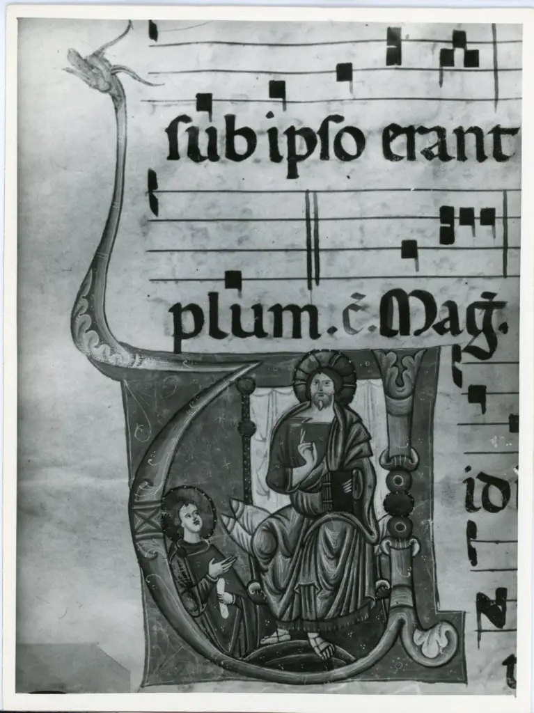 Anonimo sec. XIII , Iniziale V, Iniziale istoriata, Cristo Pantocratore, Santo, Motivi decorativi fitomorfi, Motivo decorativo zoomorfo, Notazione musicale
