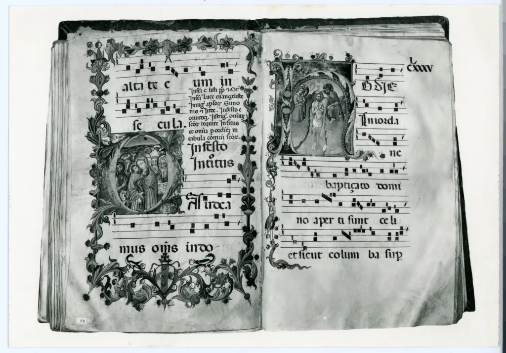 Anonimo sec. XV , Iniziale G, Iniziale H, Iniziali istoriate, Madonna con Bambino e Santi, Battesimo di Cristo, Motivi decorativi fitomorfi, Notazione musicale