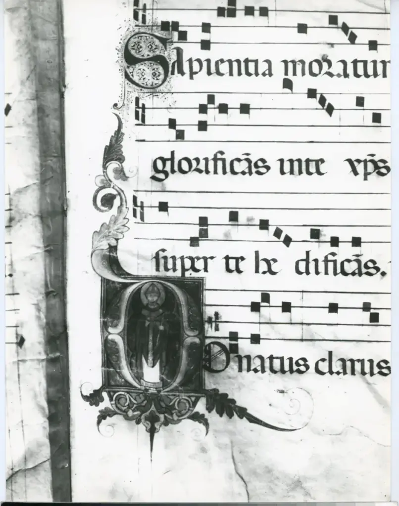Gabinetto Fotografico della Soprintendenza Speciale per il Patrimonio Storico, Artistico ed Etnoantropologico e per il Polo Museale della citt&agrave; di Firenze , Arezzo. S. Maria delle Pieve - sec. XIV - Antifonario e graduale C , fronte