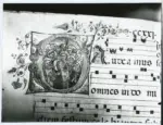 Anonimo veneto-emiliano sec. XV , Iniziale G, Iniziale abitata, Ognissanti, Motivi decorativi fitomorfi