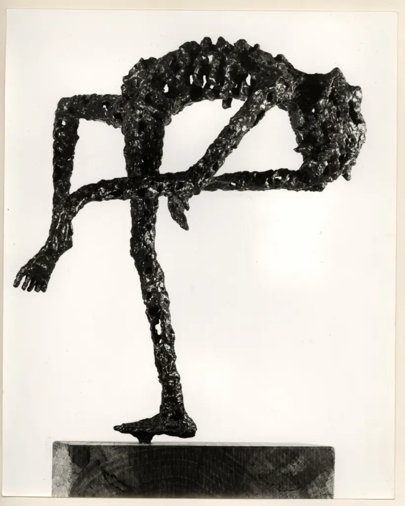 Cavallini, Sauro , Figura in equilibrio