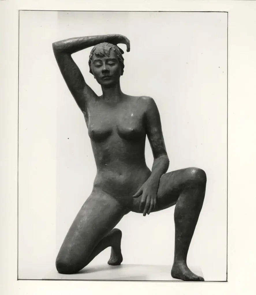 De Fiori, Ernesto , Donna rannicchiata