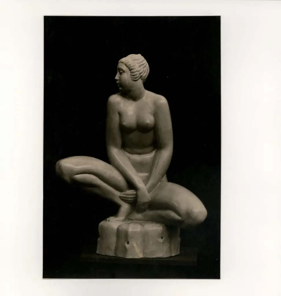 De Lisi, Benedetto , Figura con fontana maiolica