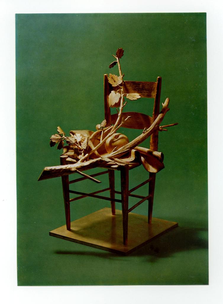 Anonimo , Manzù, Giacomo - sec. XX - Seggiola e natura morta, in oro , fronte