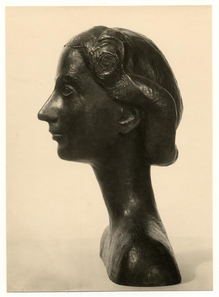 Milani, Umberto , Busto di giovane donna