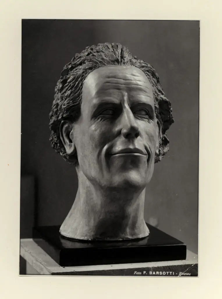 Foto Barsotti , Pasquini, Armando; Pasquini, Sauro - sec. XX - Testa , fronte