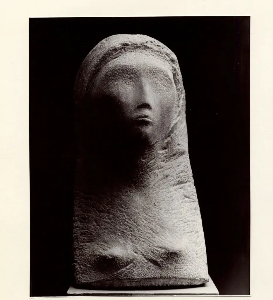 Anonimo , Russo, Carlo - sec. XX - Busto di Donna , fronte