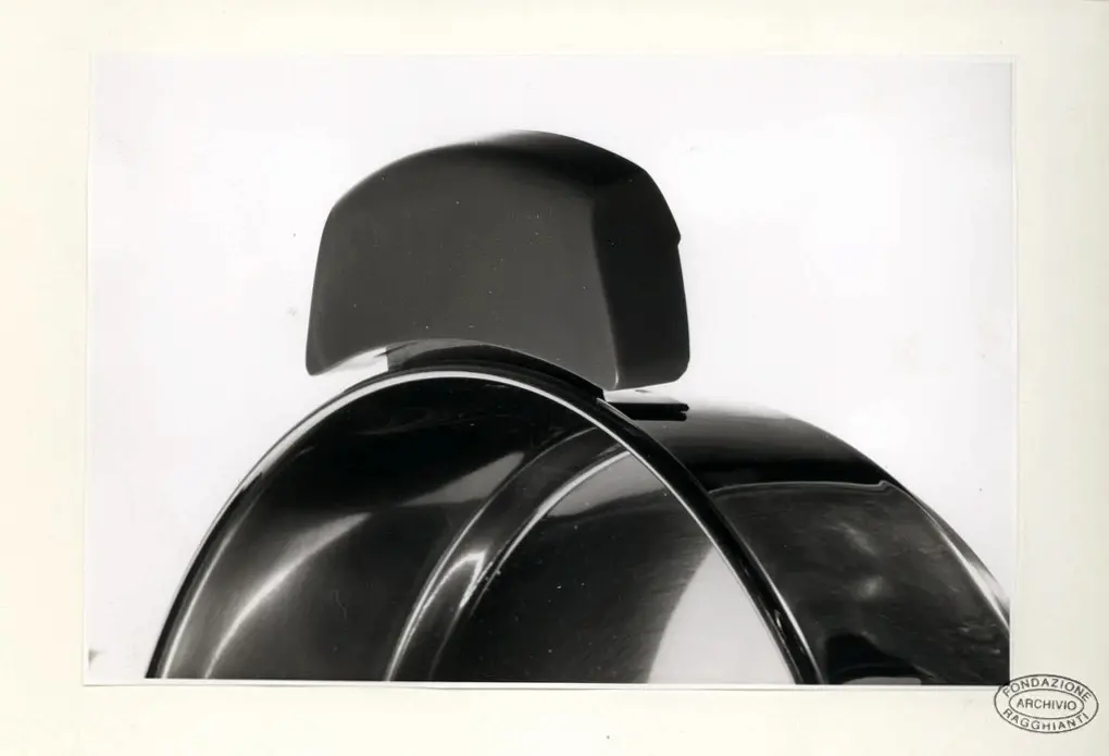 Sambonet, Roberto , Manico di pentola. Particolare