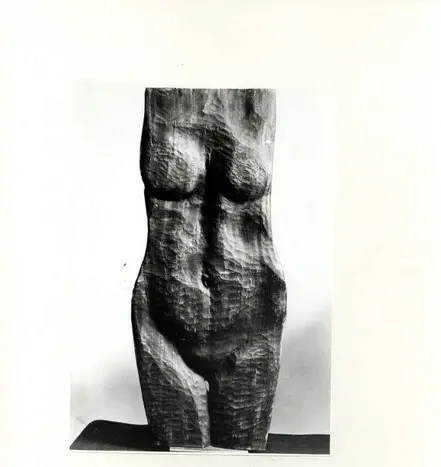 Anonimo , Tavernari, Vittorio - sec. XX - Busto di donna , fronte