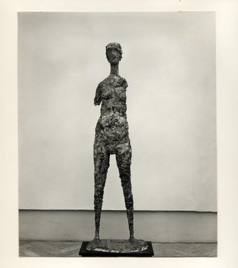 Fotografia Ferruzzi , Tavernari, Vittorio - sec. XX - Figura femminile senza braccia , fronte