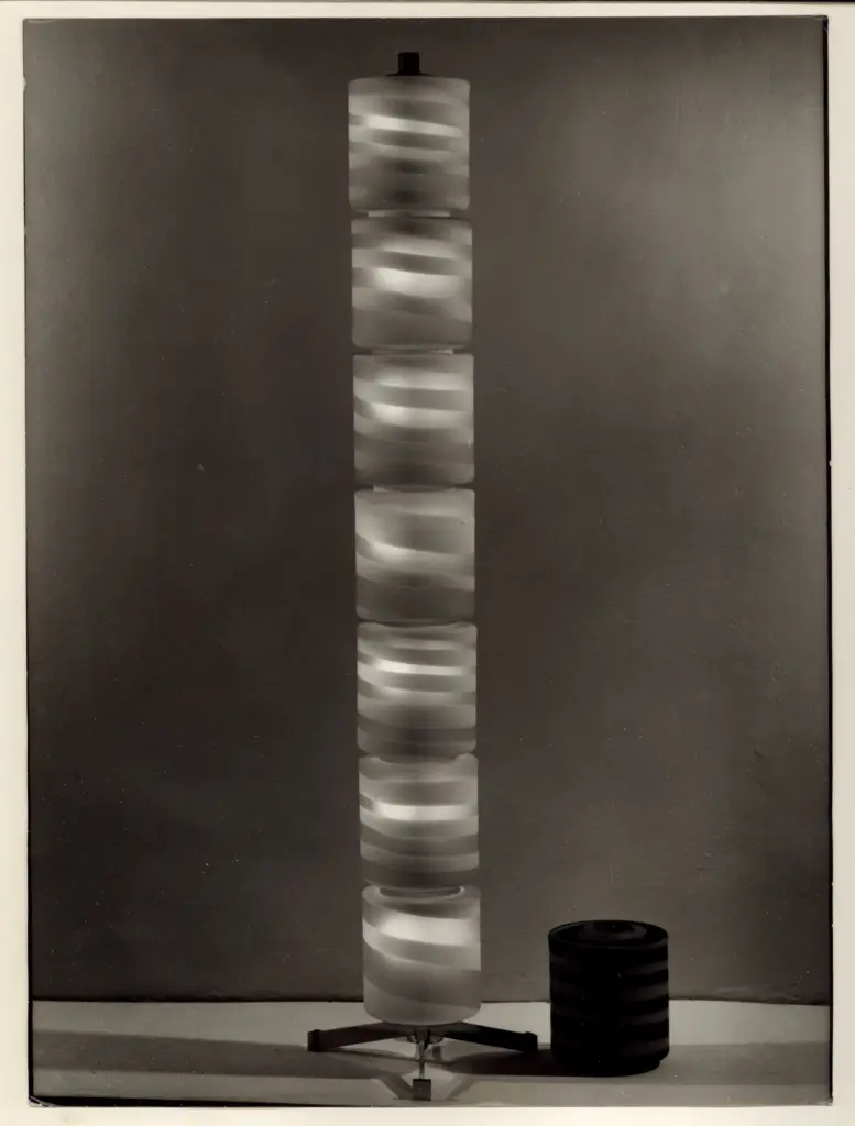 Cameraphoto , fronte