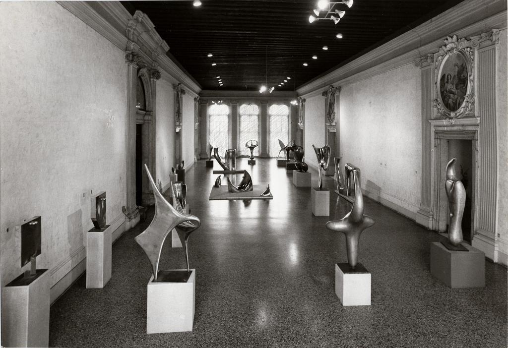 Cameraphoto , fronte