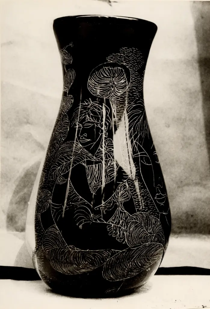 Anonimo , Zancanaro, Antonio - sec. XX - Vaso con figura maschile , fronte