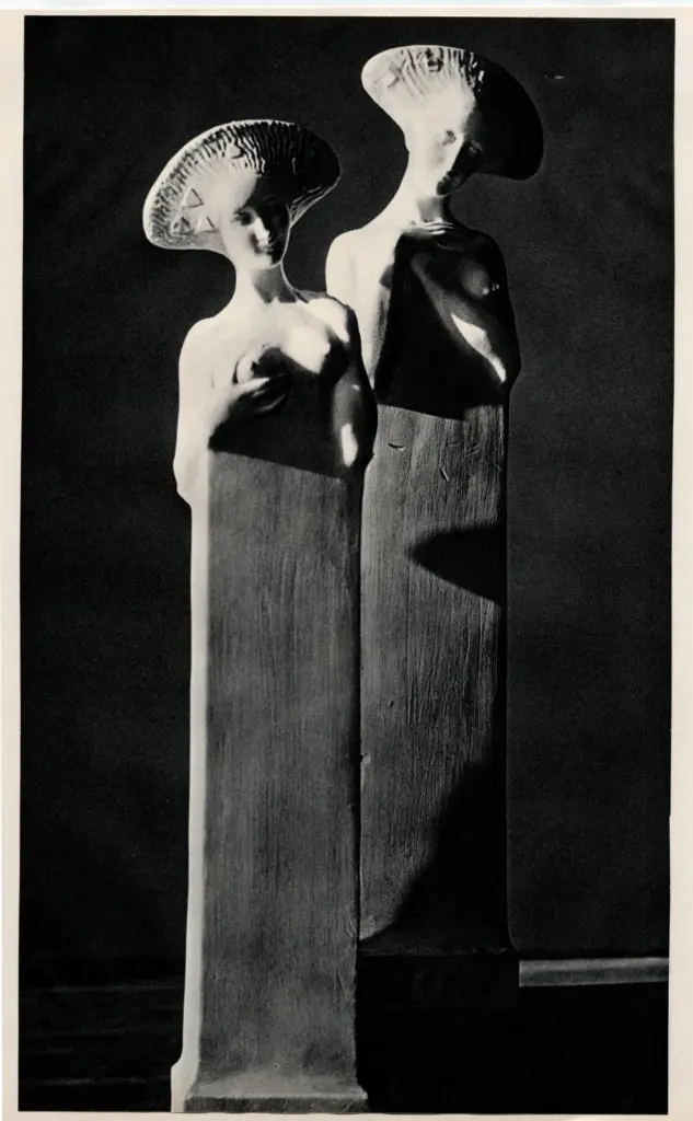 Anonimo , Powolny, Micheal - sec. XX - Hermen mit M&auml;dchenk&ouml;rpern Modelle f&uuml;r Fayence-Figuren , fronte