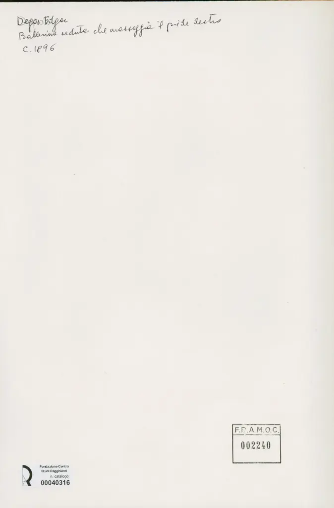 Anonimo , Degas, Edgar - sec. XIX - Ballerina seduta che massaggia il piede destro , retro