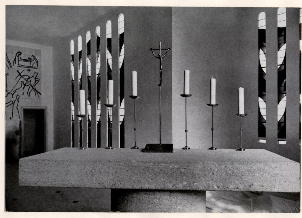 Matisse, Henri , Chapelle du Rosaire a Vence: Altare con candeliere e croce -