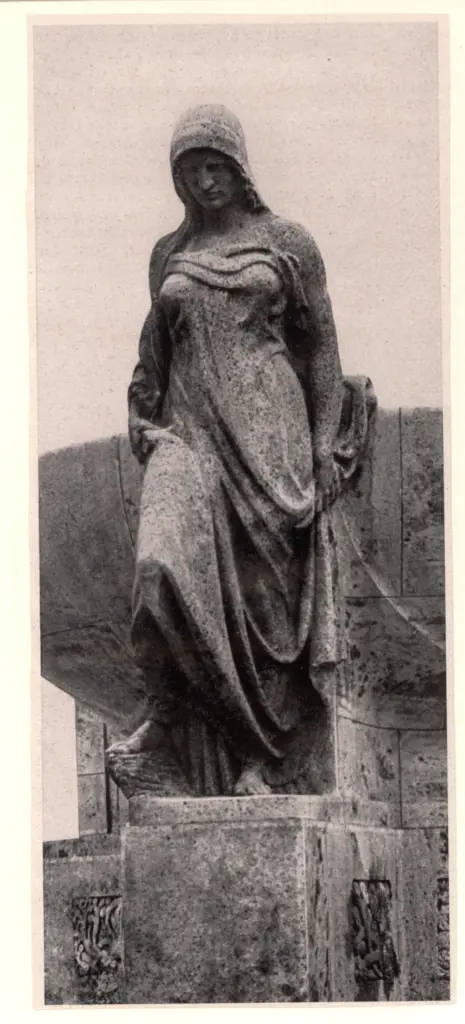 Netzer, Hubert , Statue vom nornenbrunnen in Munchen -