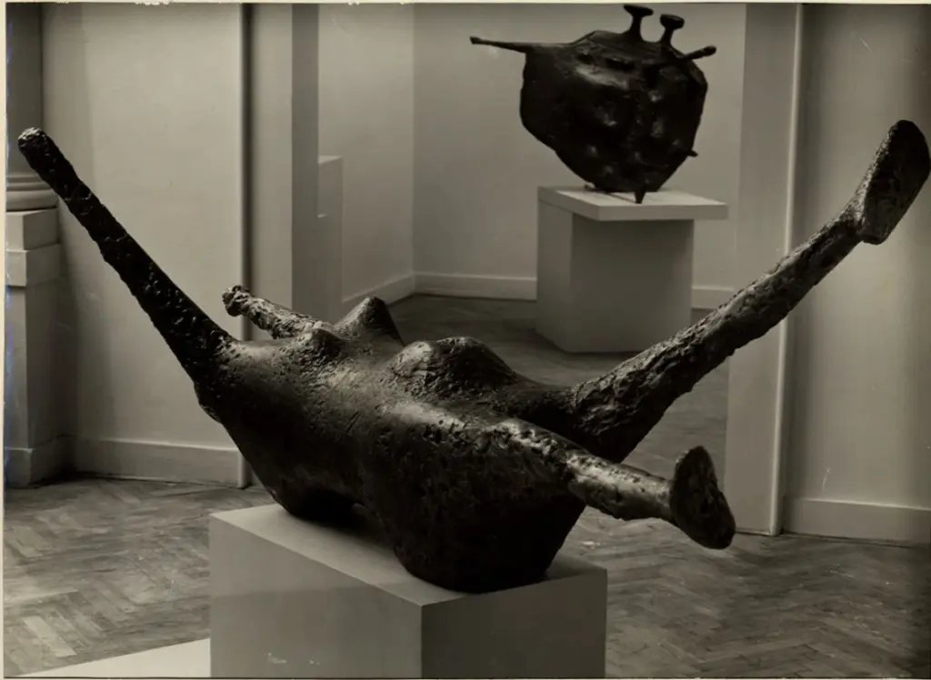 Giacomelli , Armitage, Kenneth - sec. XX - Donna che cade , fronte