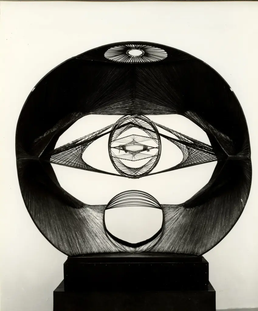 Giacomelli , Pevsner, Antoine - sec. XX - Monumento simboleggiante la liberazione dello spirito , fronte