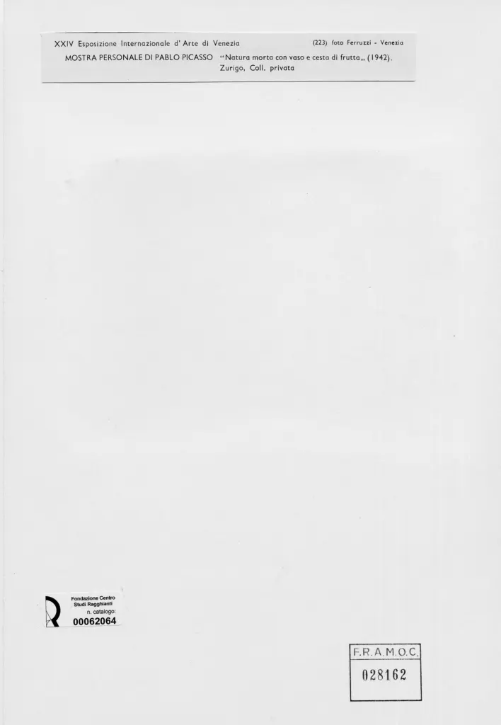 Fotografia Ferruzzi , Picasso, Pablo - sec. XX - Natura morta con vaso e cesta di frutta , retro