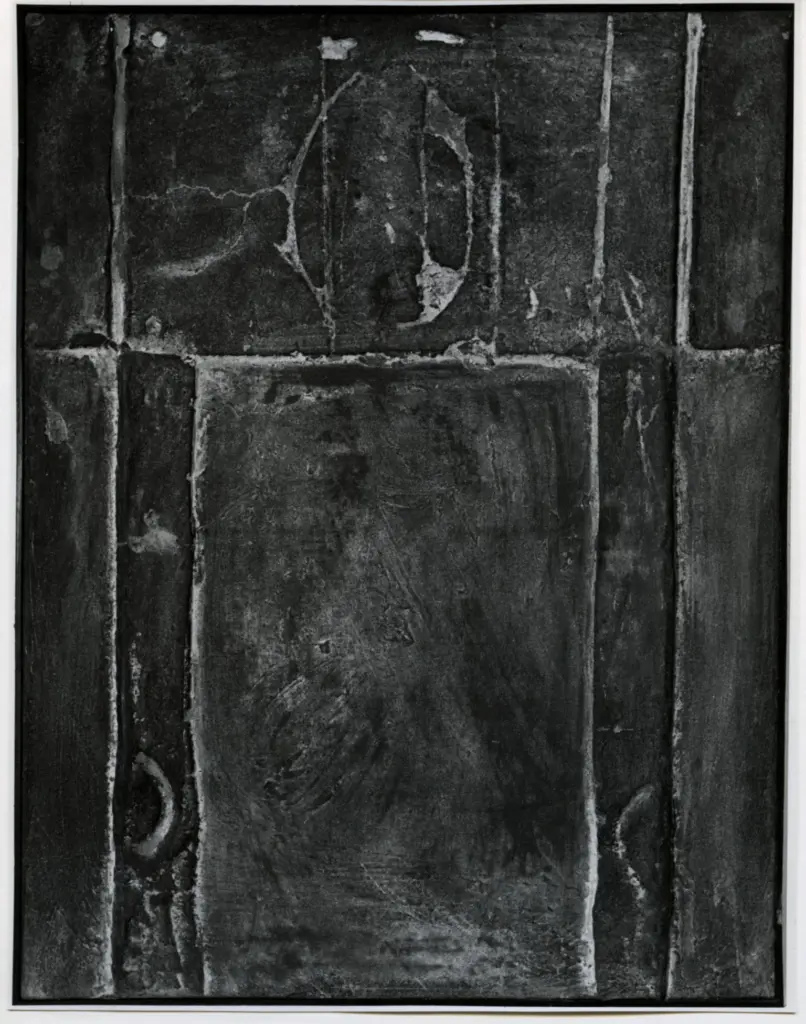 Tapies, Antonio , Relief Gris avec Oval