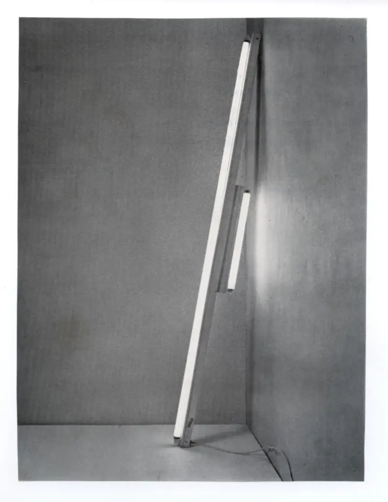 Anonimo , Flavin, Dan - sec. XX - Luci fluorescenti rossa e gialla , fronte